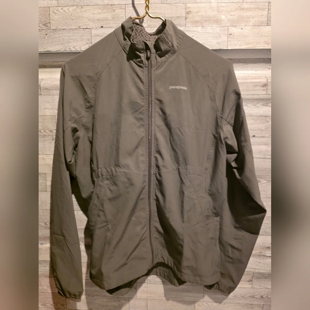 Patagonia Grey Lightweight Full-Zip Shirt Jacket
